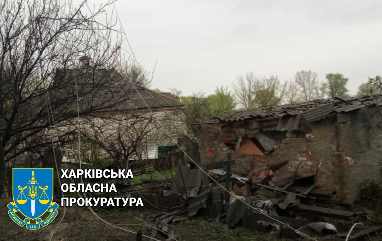 
                Российские оккупанты нанесли удар по Барвенково в Харьковской области (Фото)            