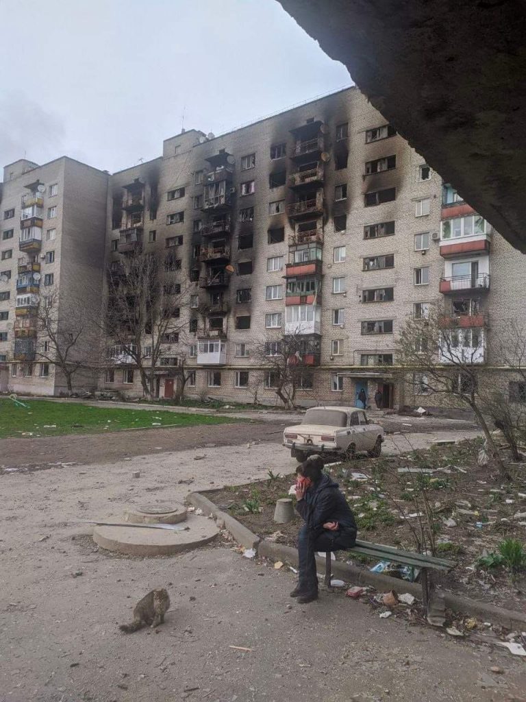 
                В результате российских обстрелов в Луганской области за сутки погибли три человека (Фото)            