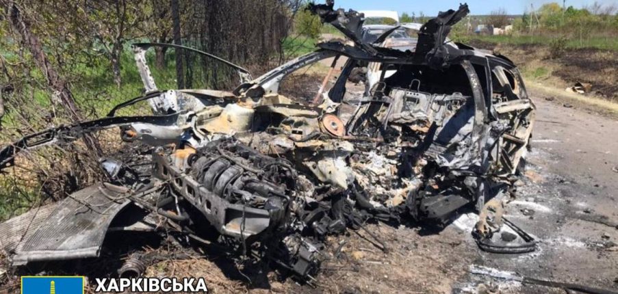 
                Русские оккупанты расстреляли колонну с мирными жителями: нашли машины с обгоревшими телами            