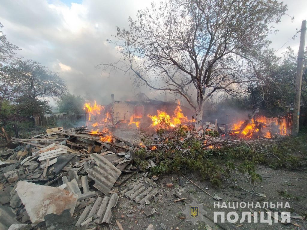 
                Военные РФ за сутки обстреляли 14 населенных пунктов в Донецкой области (Фото)            