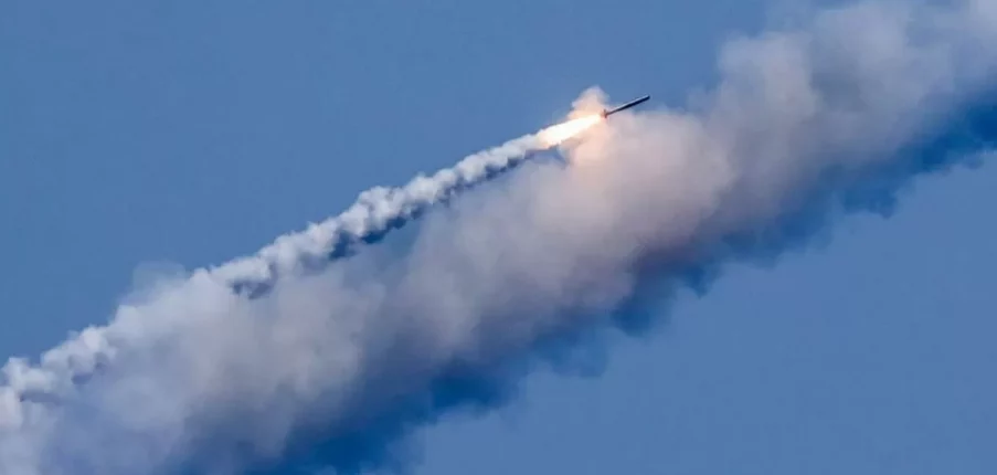 
                Жителей Харькова предупредили о высокой угрозе ракетного удара             
